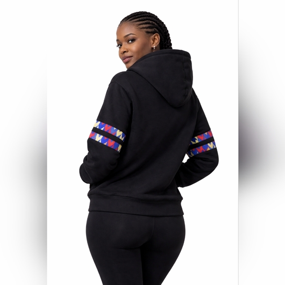 Multicolor Patterned Men Shorts - Picture 2 of 5